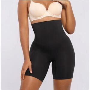 NWT ShapellX Skin Flow Everyday Shaping Short Sz XL/XXL